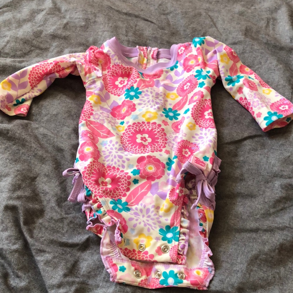 Ruffle butts swimwear